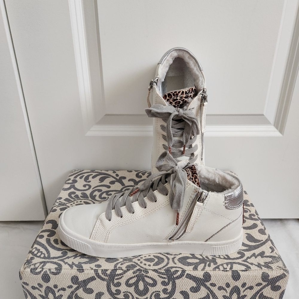 Dolce Vita Zonya Plush High Top Sneakers With Metallic Emellishments - Picture 5 of 7